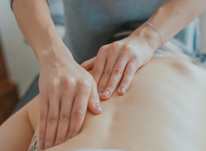 IT IS A PRACTICE IN WHICH THE THERAPIST USES HAND TECHNIQUES TO RELIEVE THE PATIENT OF PHYSICAL AND MENTAL TENSION.
